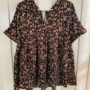 Flowy boutique blouse